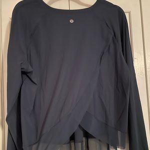 Lululemon Jaded (Dark Blue) color quick pace size 12 top. EUC.